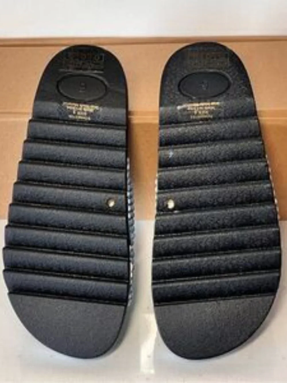 Journee Collection closure type